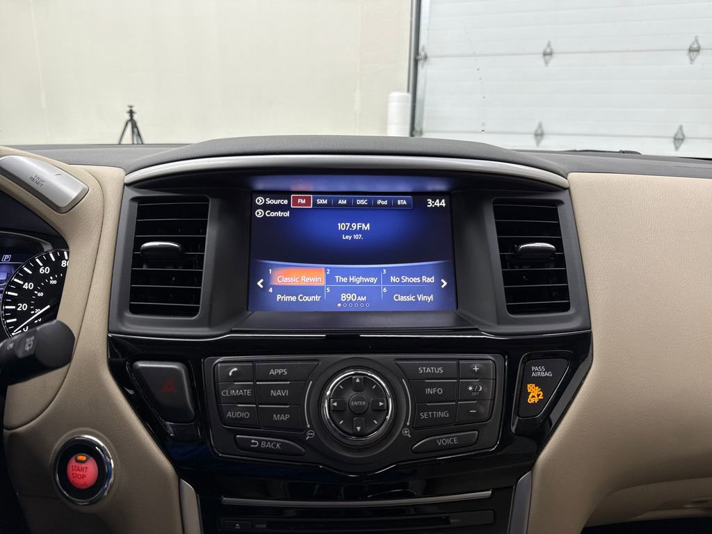 Used 2018 Nissan Pathfinder SV w/ SV Tech Package AWD/4WD image 17