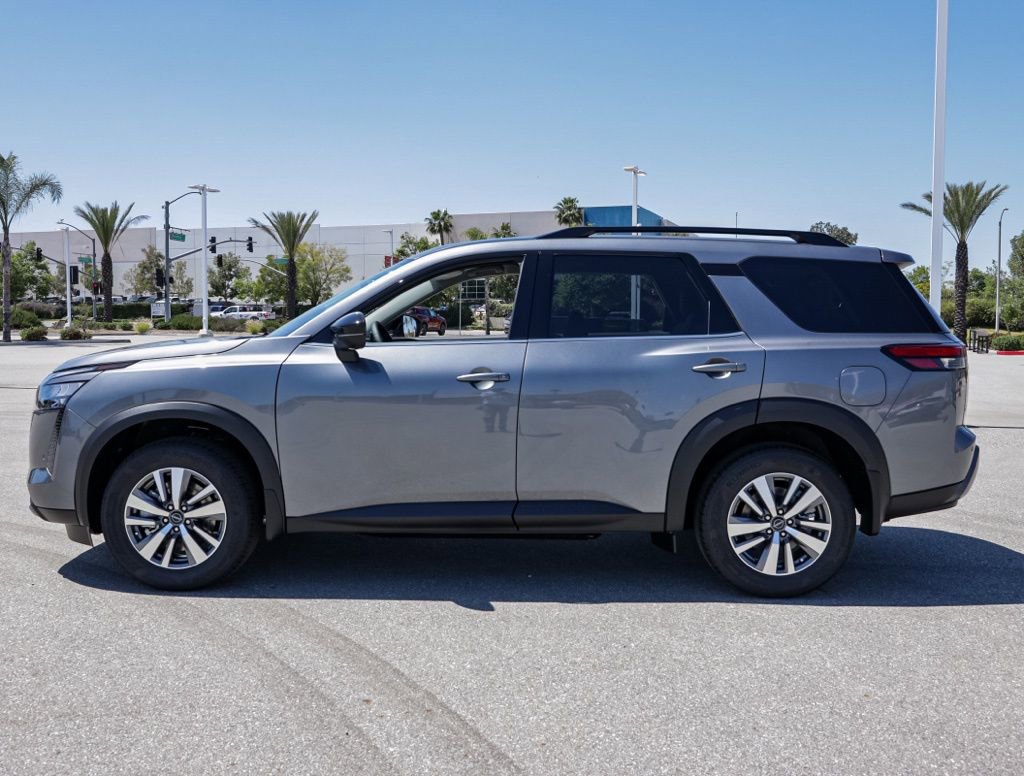 New 2026 Nissan Pathfinder SL FWD image 7