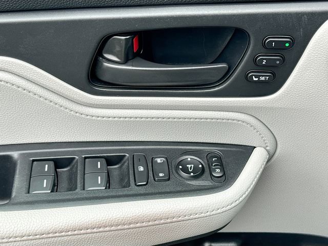Certified 2023 Honda Odyssey EX-L image 17