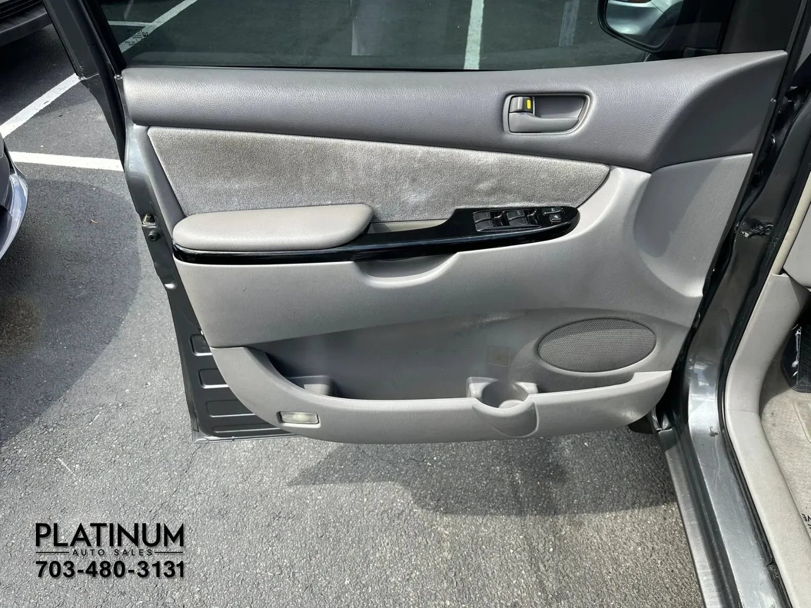 Used 2004 Toyota Sienna CE FWD image 17