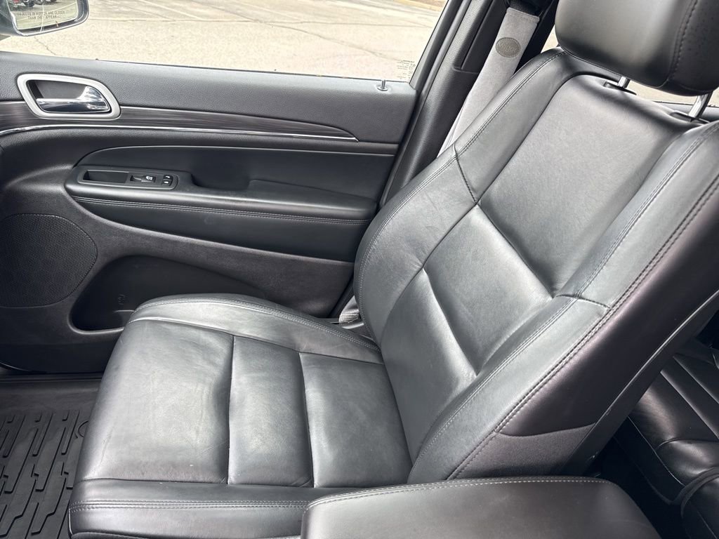 Used 2021 Jeep Grand Cherokee Limited AWD/4WD image 24