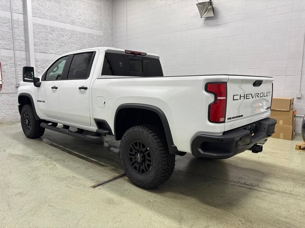 New 2026 Chevrolet Silverado 2500 ZR2 w/ LPO, Dark Essentials Package AWD/4WD image 7