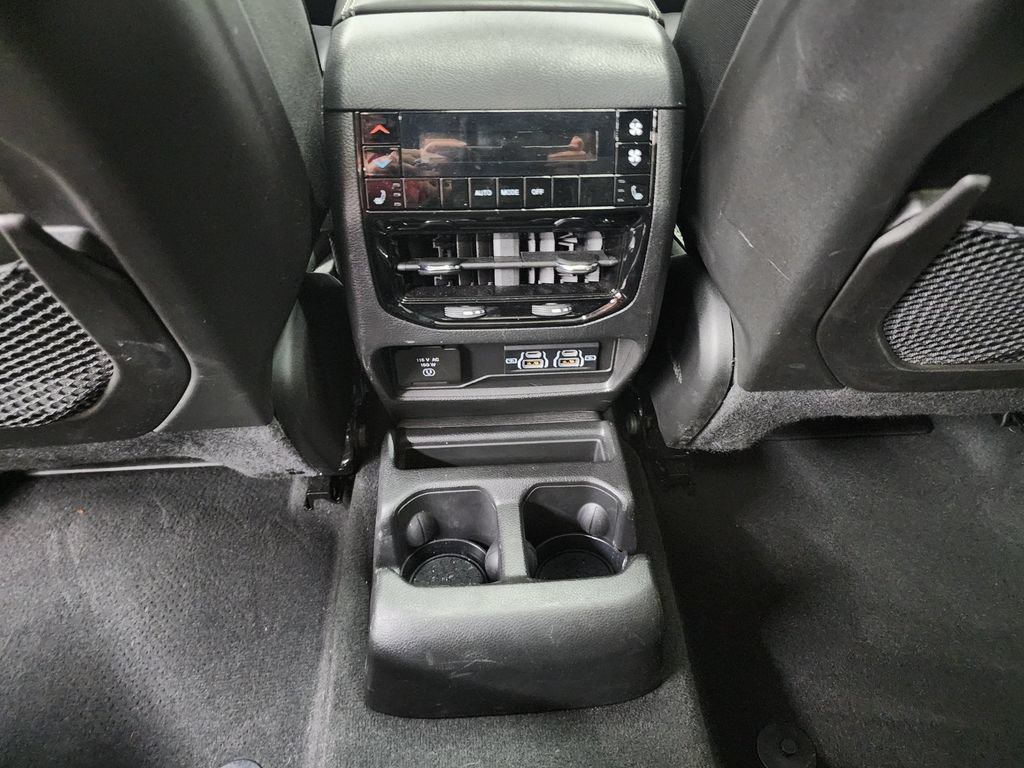 Used 2024 Jeep Grand Cherokee L Limited AWD/4WD image 28