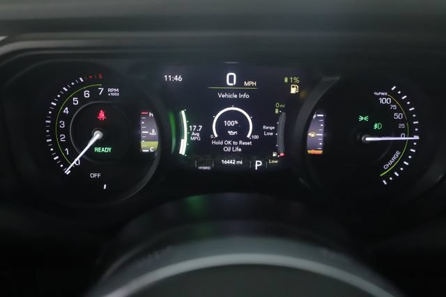 Used 2025 Jeep Wrangler Unlimited Sahara AWD/4WD image 19