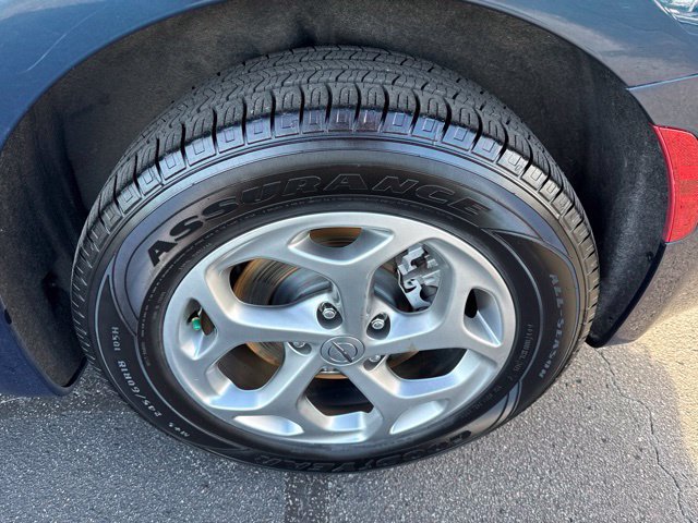 Used 2023 Chrysler Pacifica Limited w/ Uconnect Theater Family Group AWD/4WD image 11