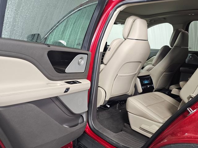 Used 2020 Lincoln Aviator Reserve w/ Equipment Group 201A image 18