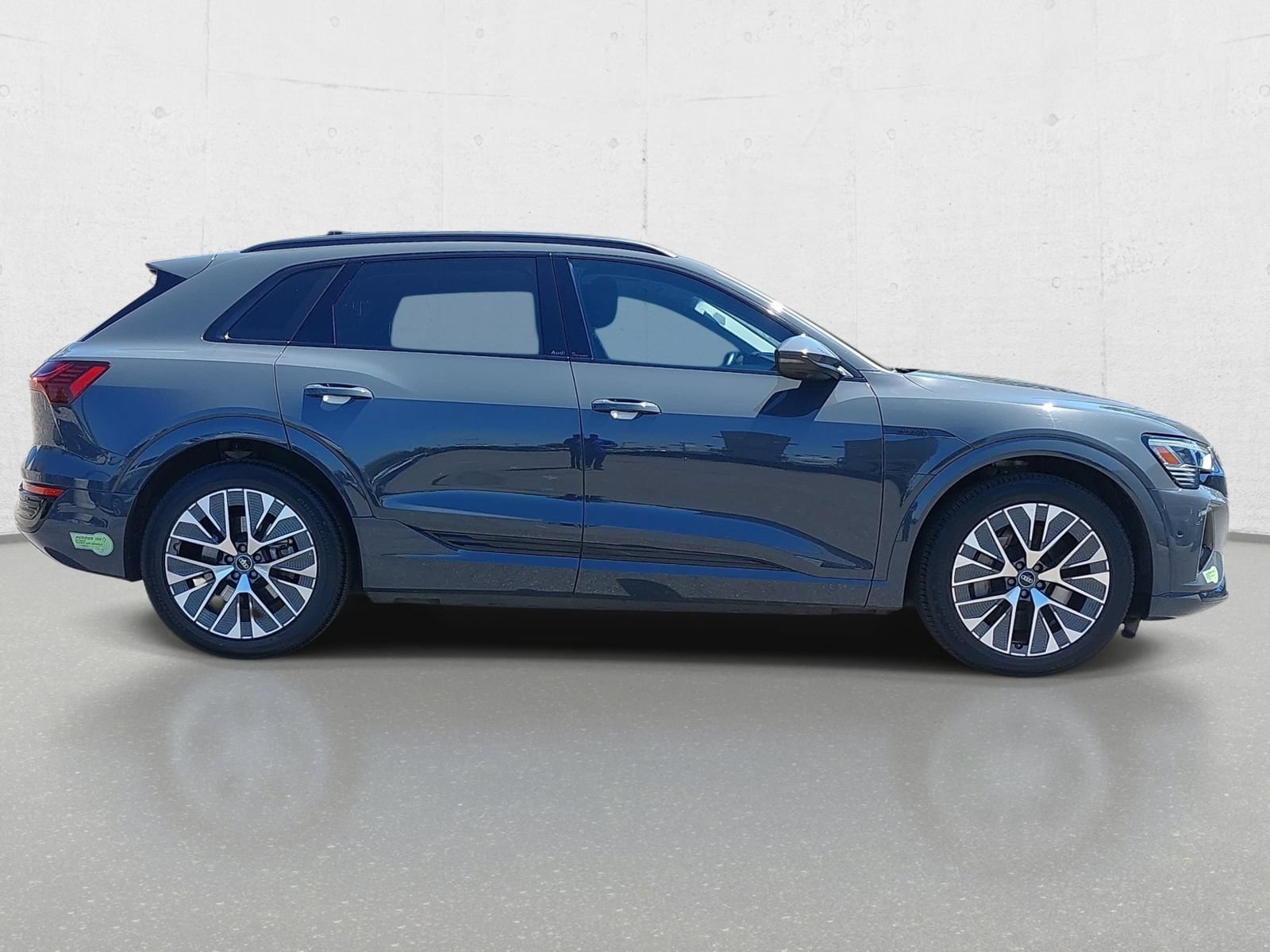 Used 2024 Audi Q8 e-tron Premium Plus w/ Prestige Package AWD/4WD image 4