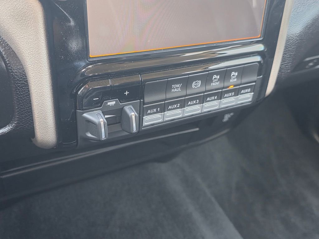 Used 2024 RAM 4500 Laramie image 29