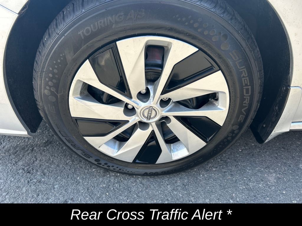Used 2024 Nissan Altima 2.5 S FWD image 11