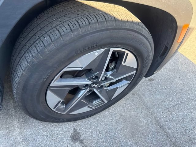 Used 2025 Hyundai Tucson SEL FWD image 12