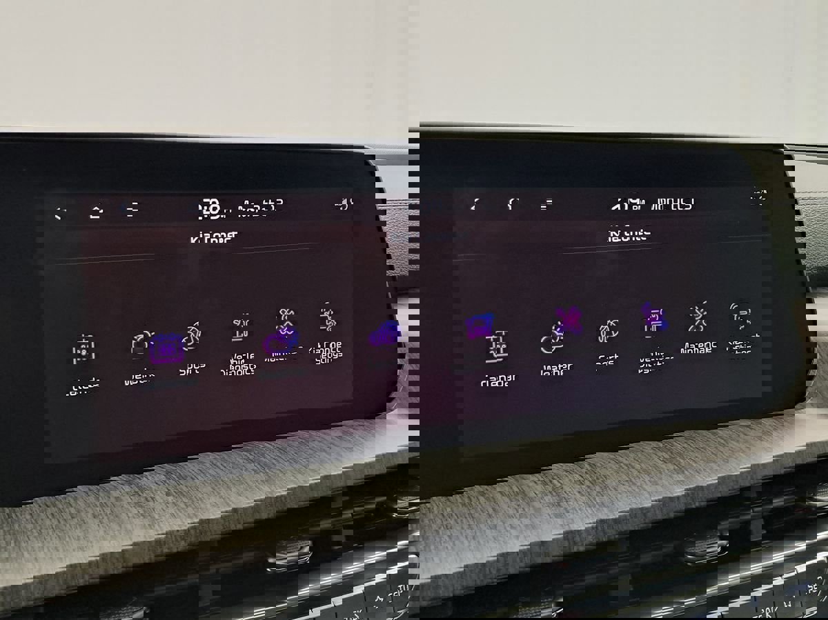 Used 2024 Kia Telluride SX image 32