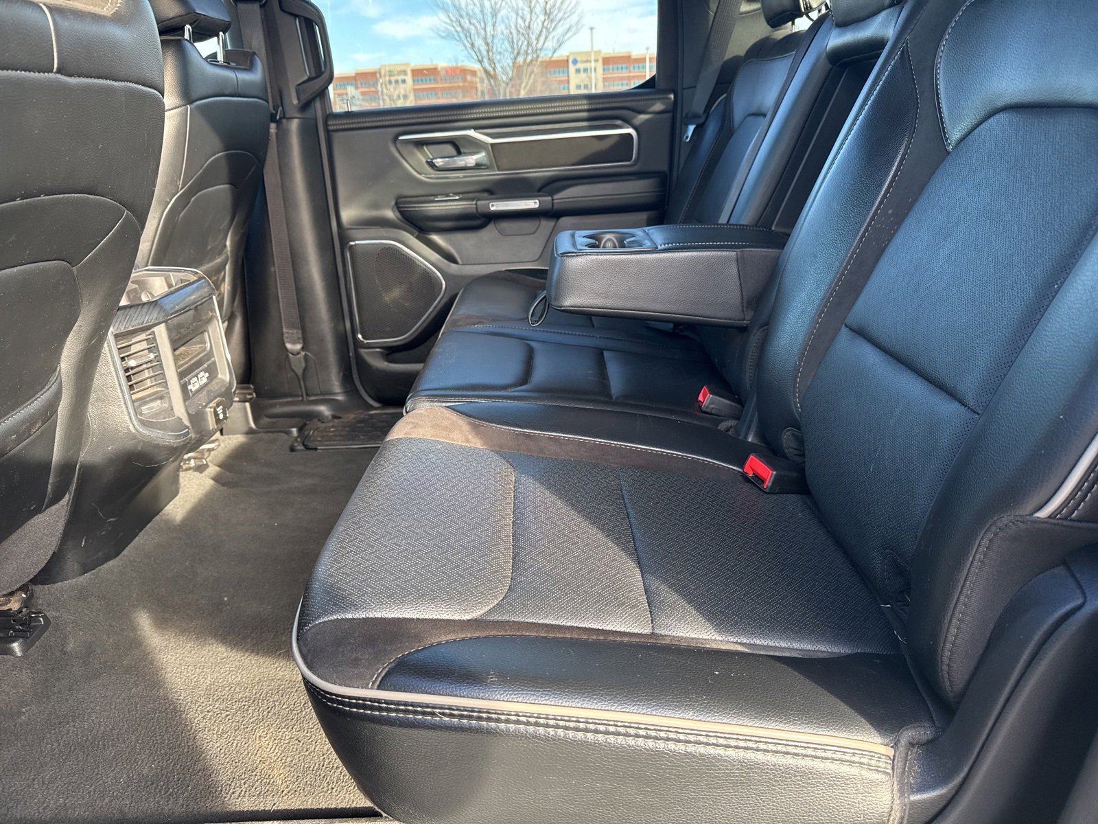 Used 2024 RAM 1500 Laramie image 13