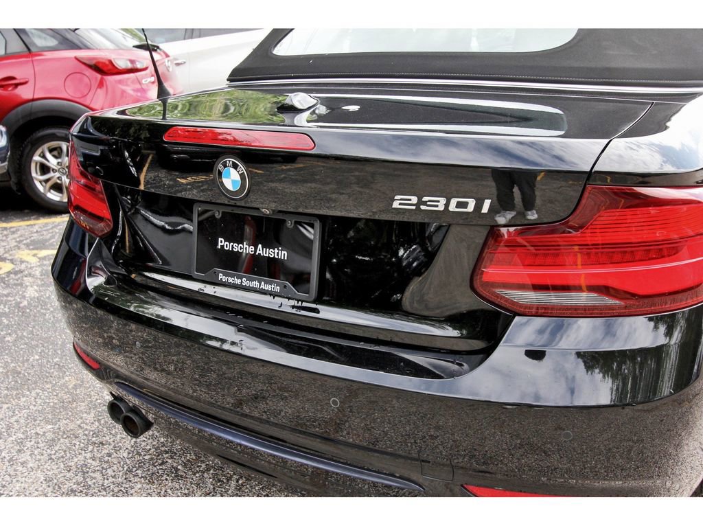 Used 2020 BMW 230i Convertible w/ Premium Package RWD image 6