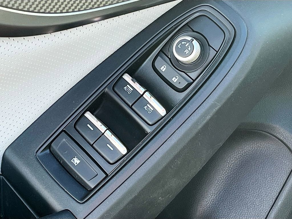 Used 2023 Subaru Crosstrek 2.5i Limited image 17