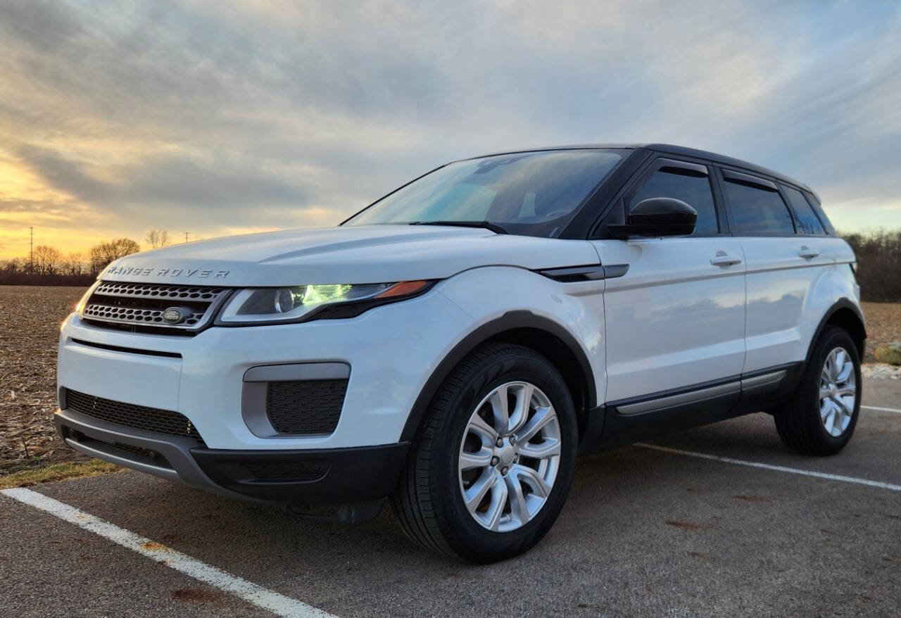 Used 2017 Land Rover Range Rover Evoque SE image 1