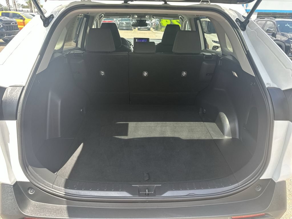 Used 2024 Toyota RAV4 XLE FWD image 18