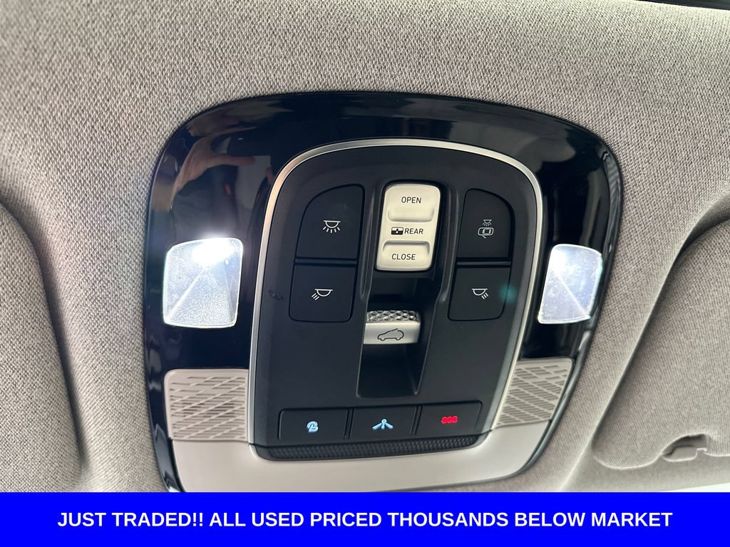 Used 2022 Hyundai Palisade Limited AWD/4WD image 34