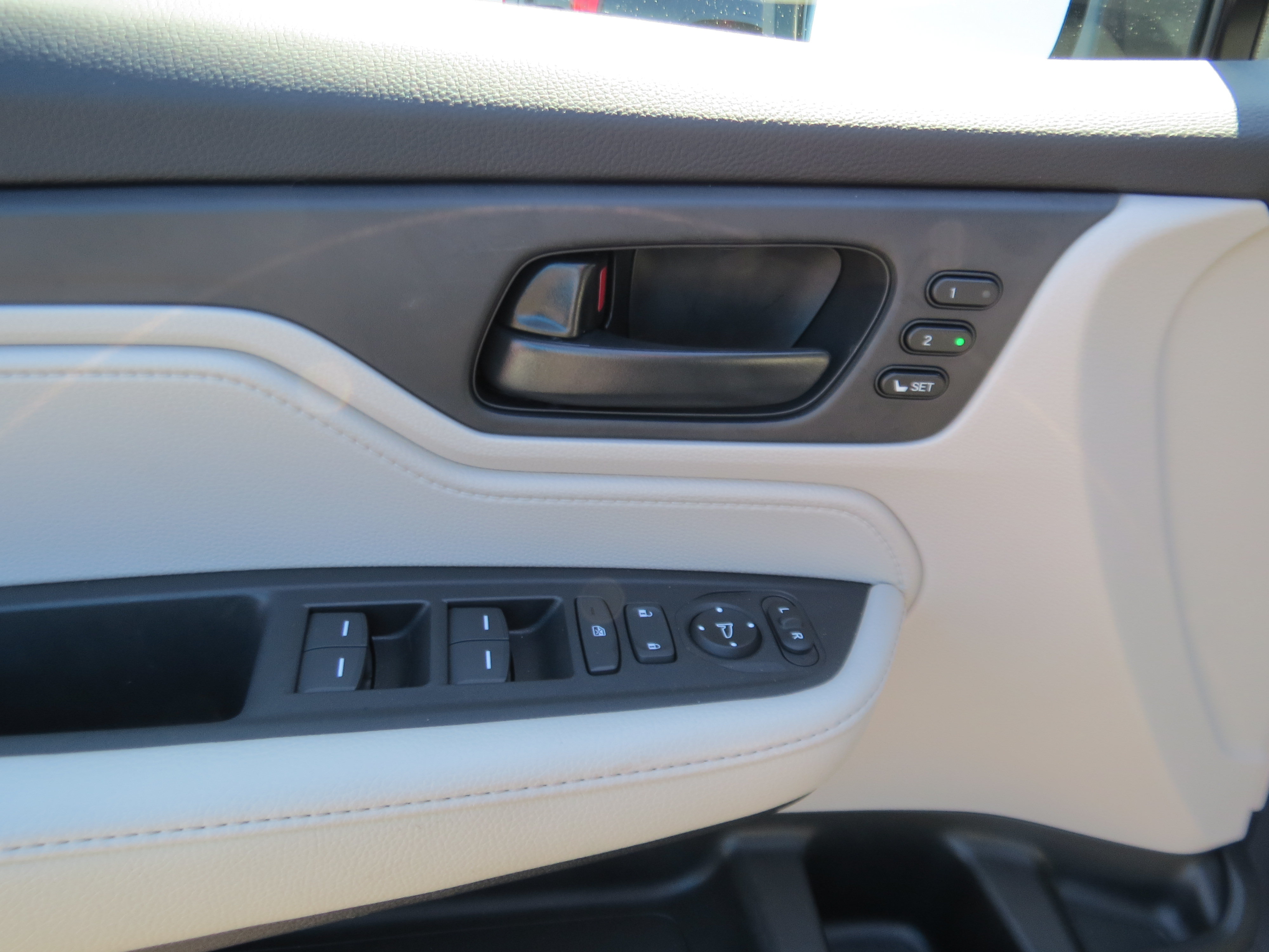Used 2026 Honda Odyssey EX-L image 17