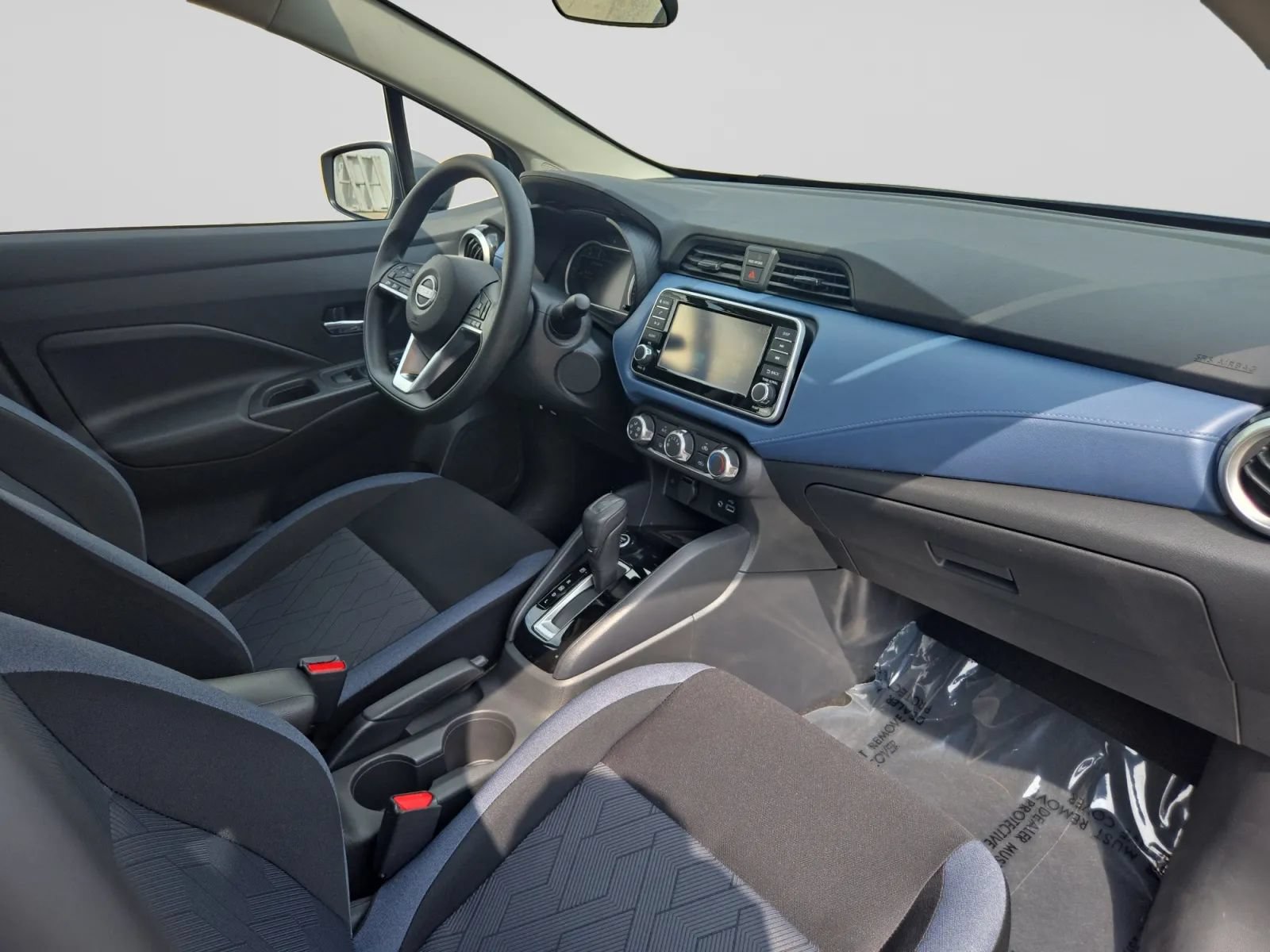 Used 2025 Nissan Versa SV FWD image 35