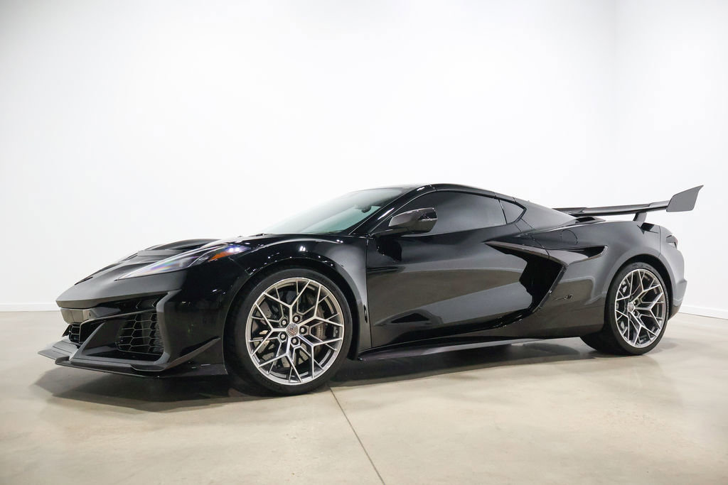 Used 2026 Chevrolet Corvette ZR1 w/ ZR1 Carbon Fiber Aero Package image 19