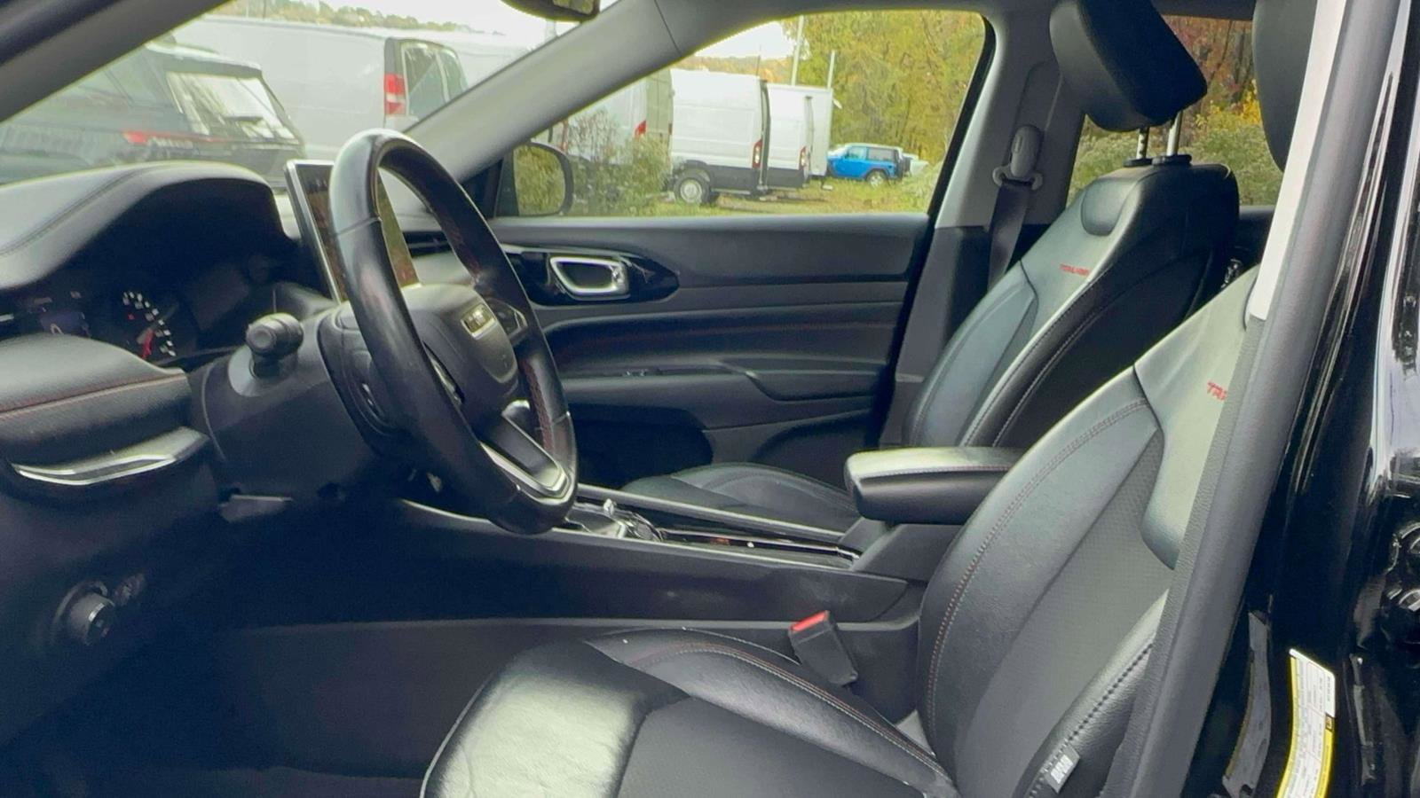 Used 2022 Jeep Compass Trailhawk w/ Trailhawk Convenience Group image 15