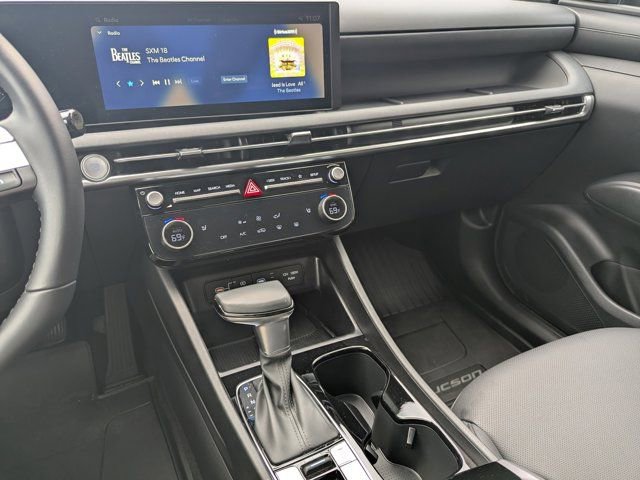 Used 2025 Hyundai Tucson SEL FWD image 24