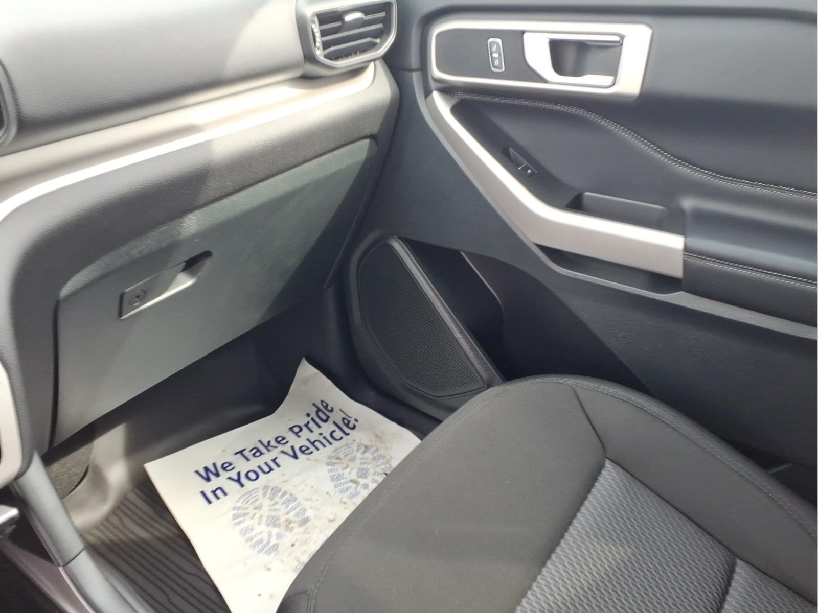 Used 2024 Ford Explorer XLT AWD/4WD image 22
