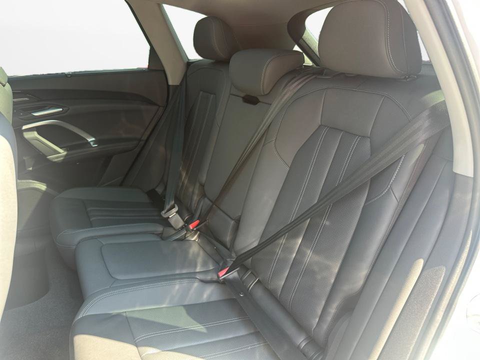 Used 2025 Audi Q5 Prestige AWD/4WD image 12