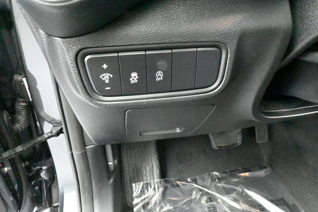 Used 2024 Kia Soul LX w/ Option Group 015 FWD image 12