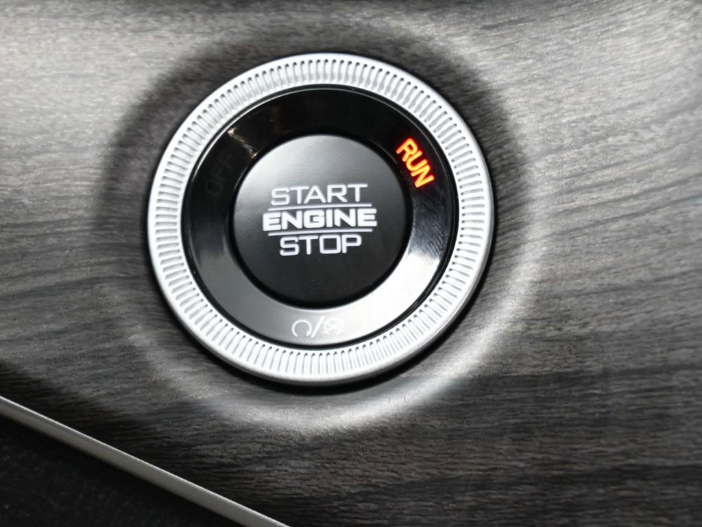 New 2025 Jeep Grand Cherokee L Limited w/ Luxury Tech Group II image 27