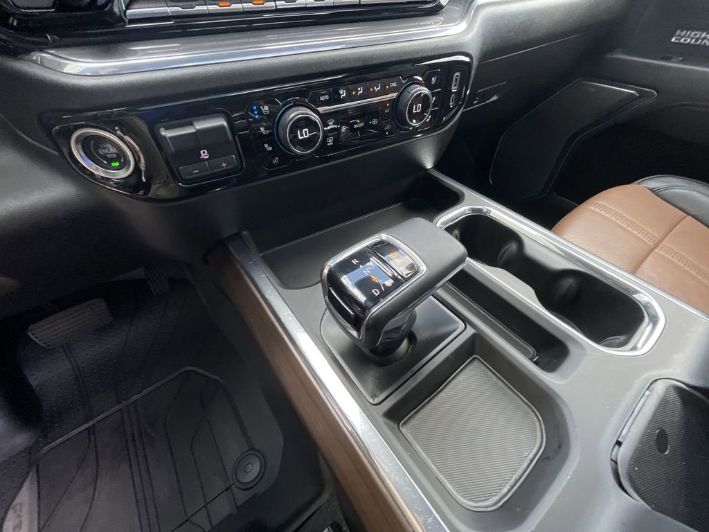 Certified 2024 Chevrolet Silverado 1500 High Country w/ High Country Premium Package AWD/4WD image 15