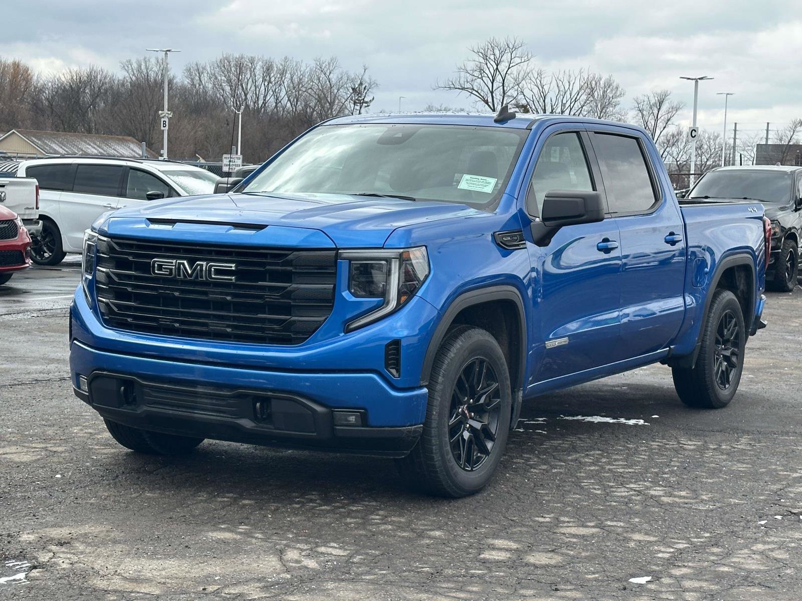 Used 2022 GMC Sierra 1500 Elevation image 7