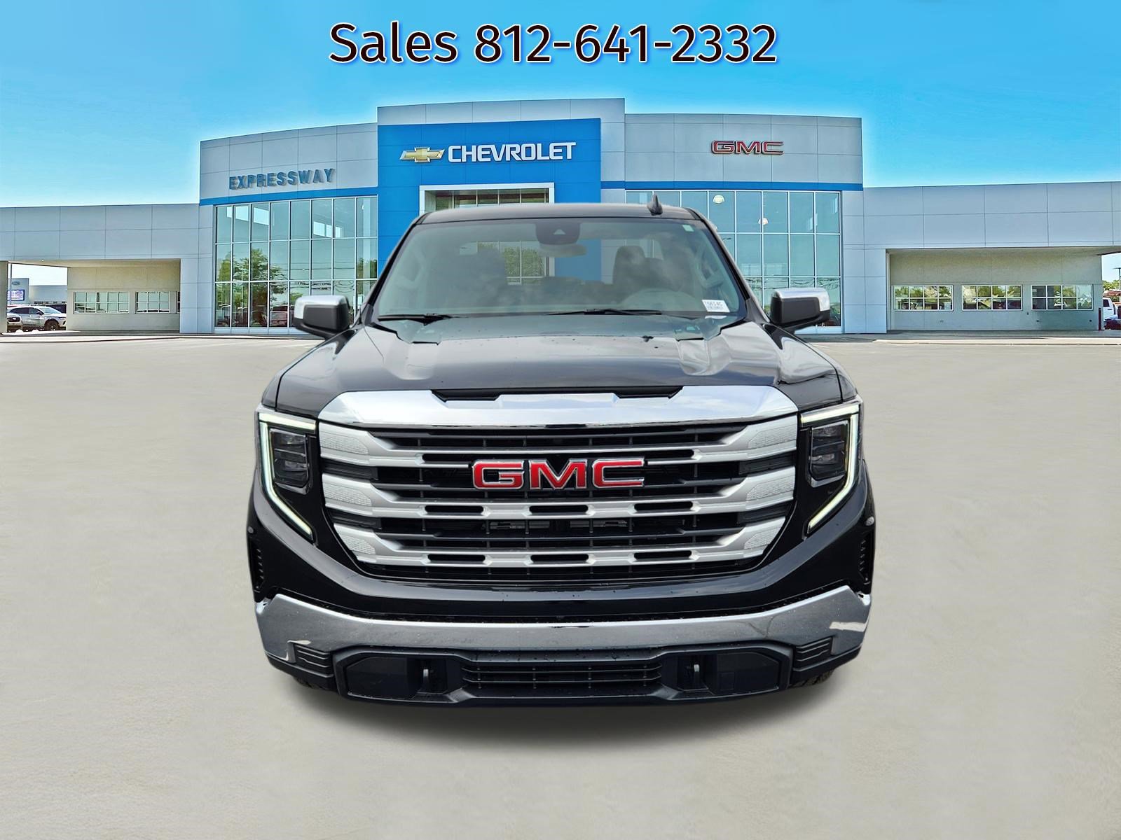 New 2026 GMC Sierra 1500 SLE image 2