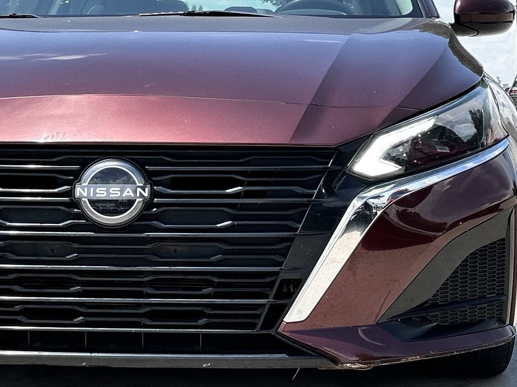 Used 2023 Nissan Altima 2.5 SV FWD image 10