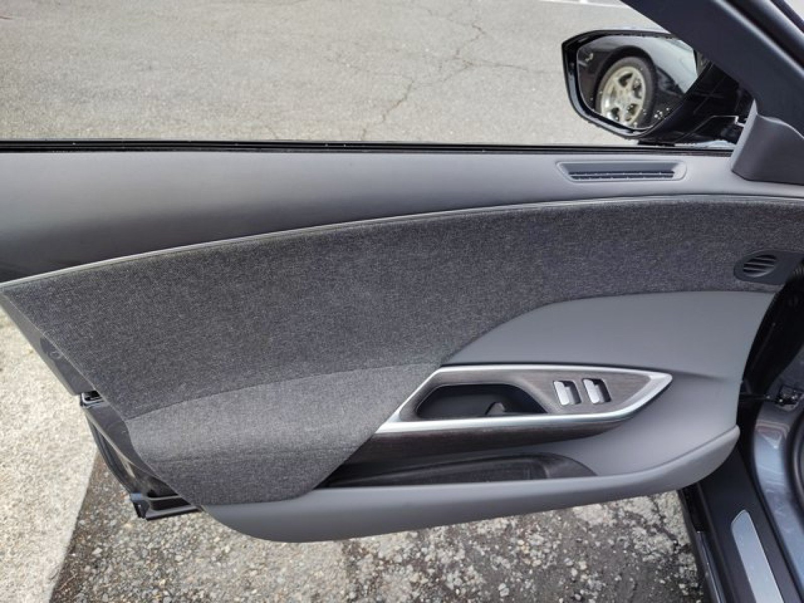 Used 2024 Lucid Air Pure RWD image 20