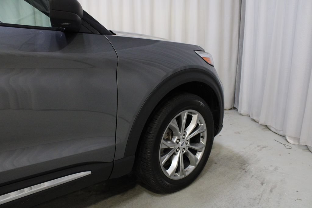 Used 2023 Ford Explorer XLT w/ Equipment Group 202A AWD/4WD image 29