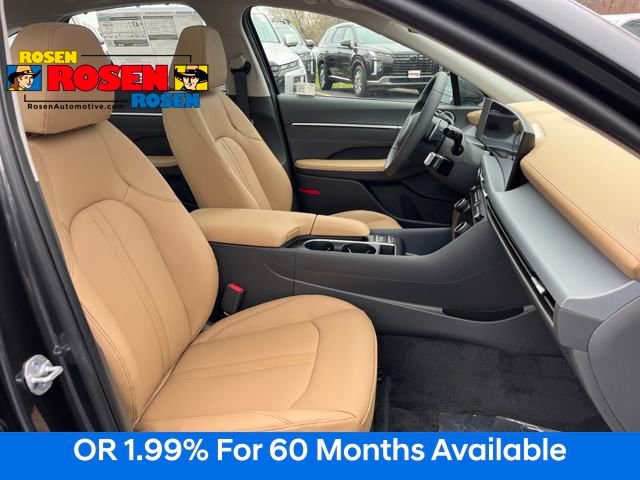 New 2025 Hyundai Sonata Limited image 17