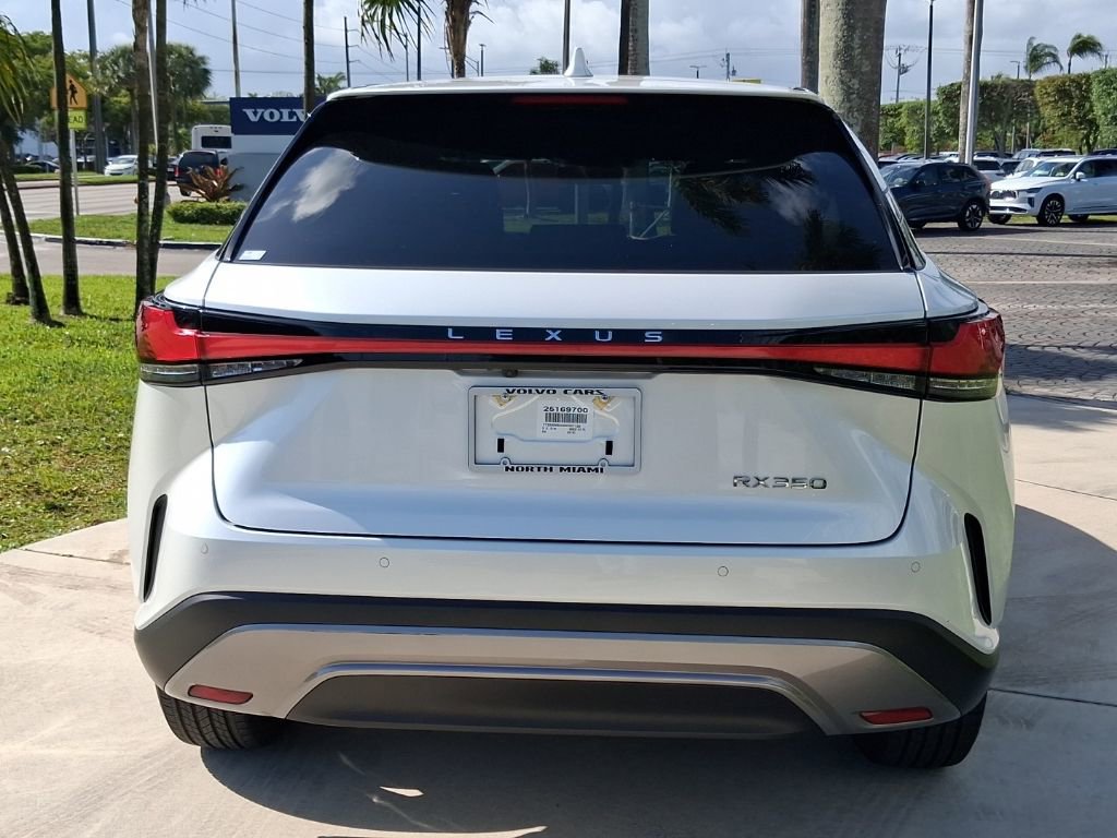 Used 2025 Lexus RX 350 FWD w/ Technology Package image 5