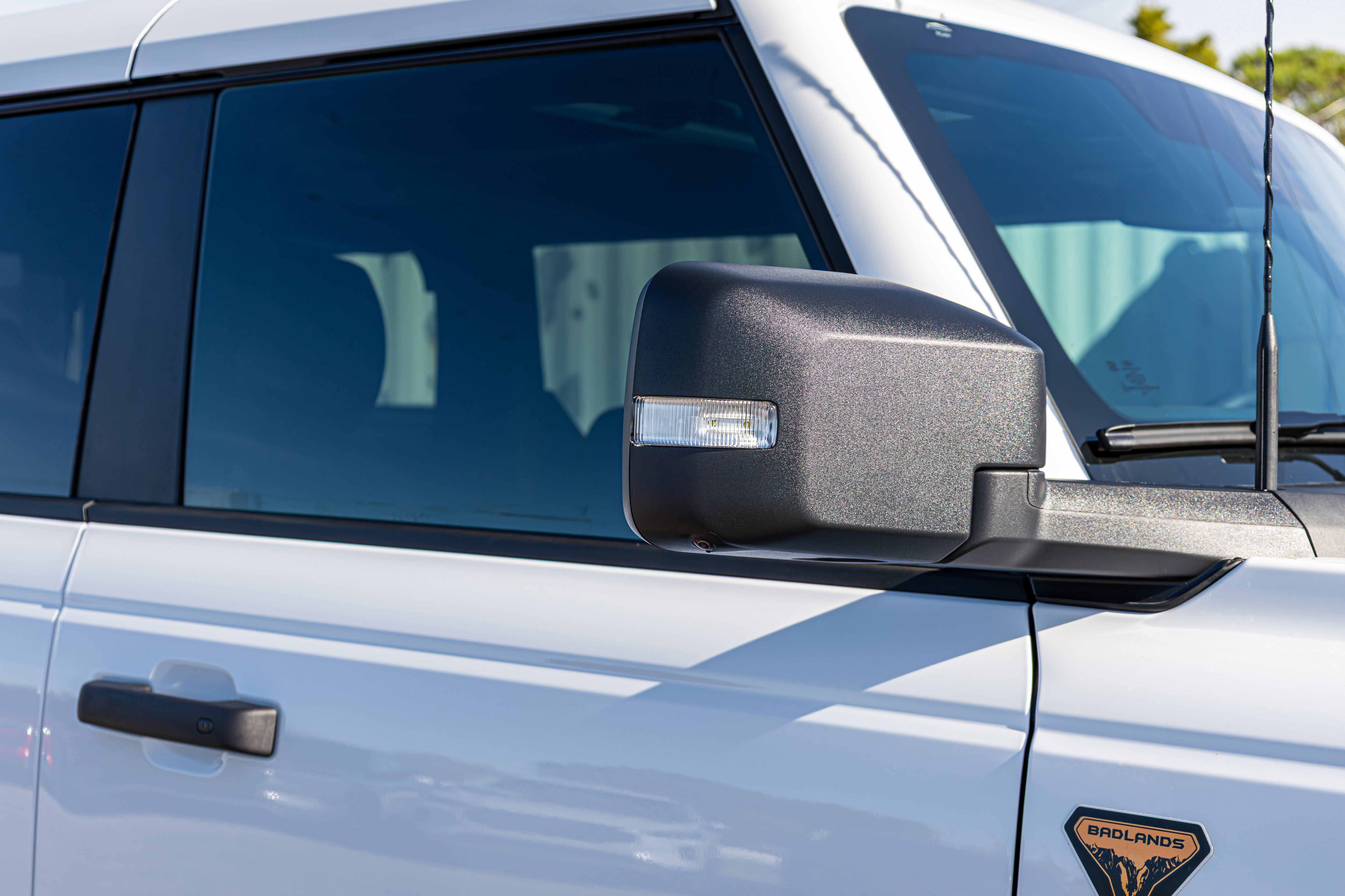 New 2025 Ford Bronco Badlands image 11