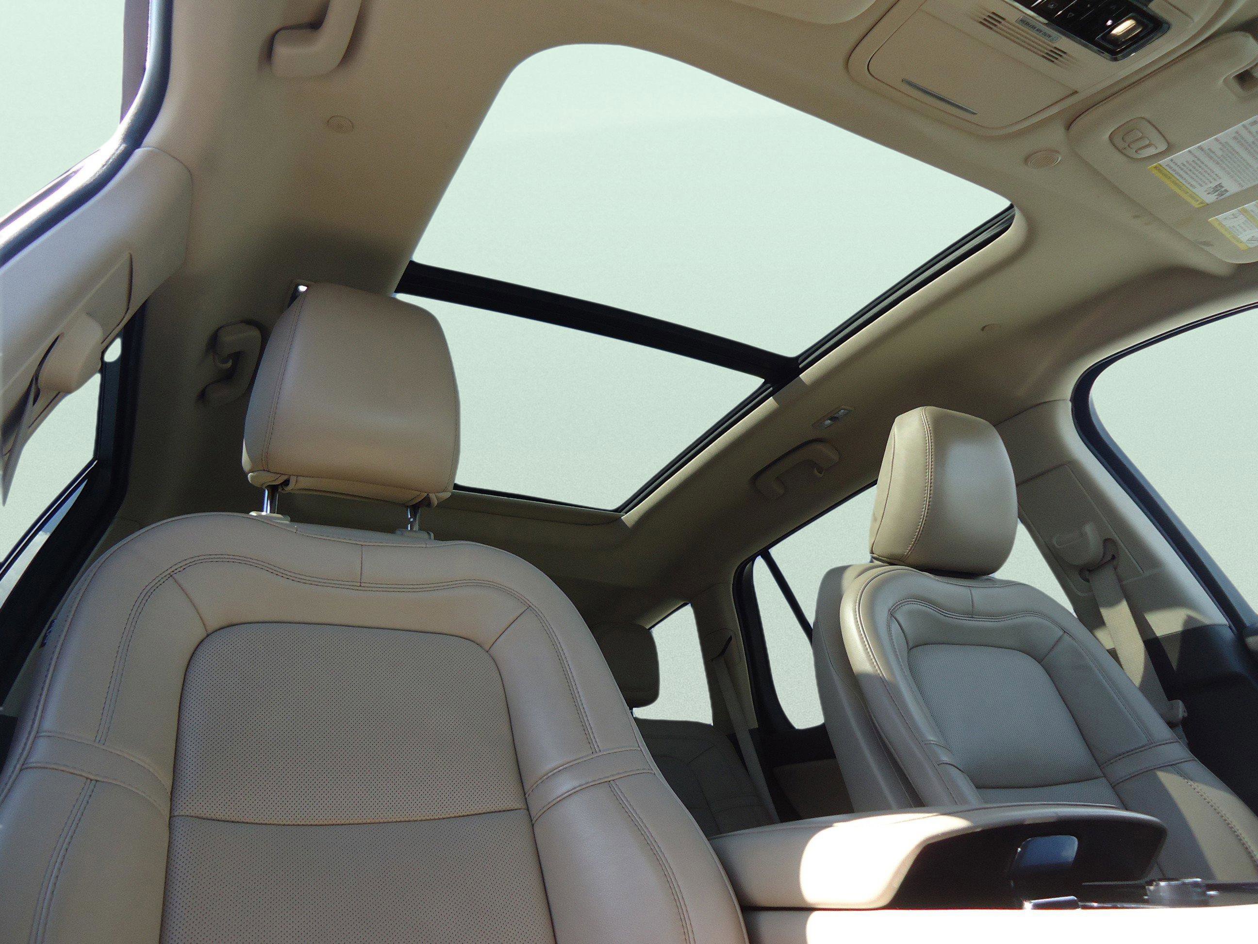 Used 2021 Lincoln Aviator Grand Touring w/ Equipment Group 301A image 28