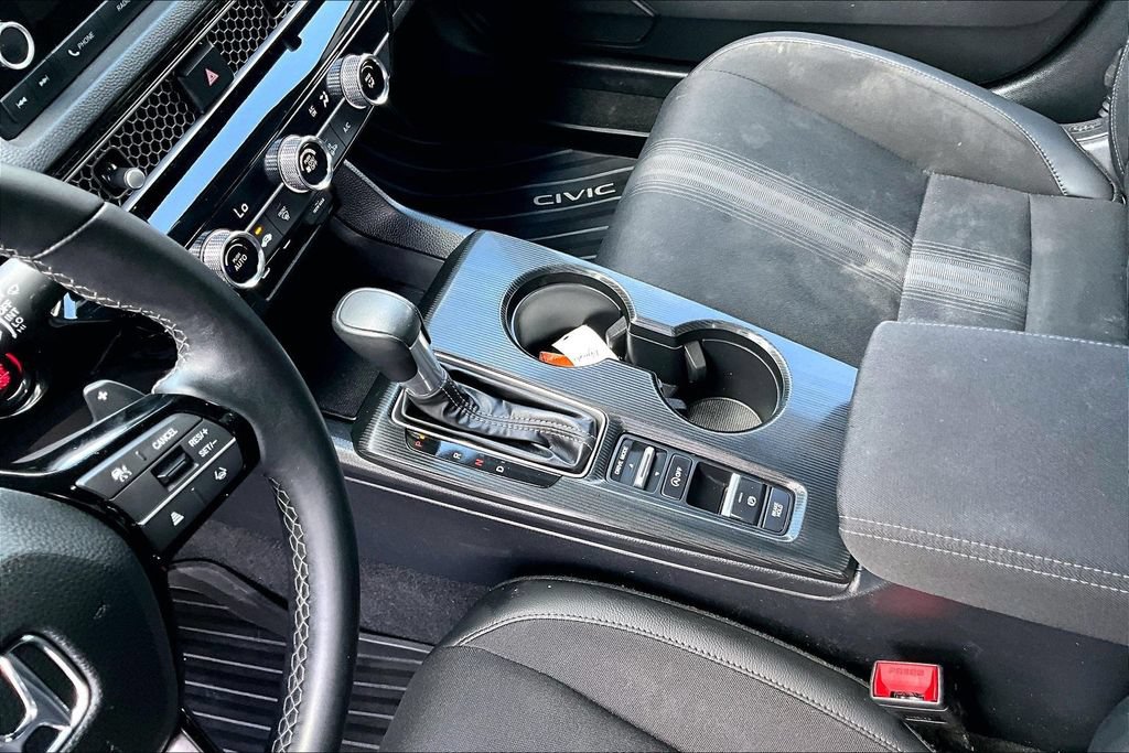 Used 2025 Honda Civic Sport image 15