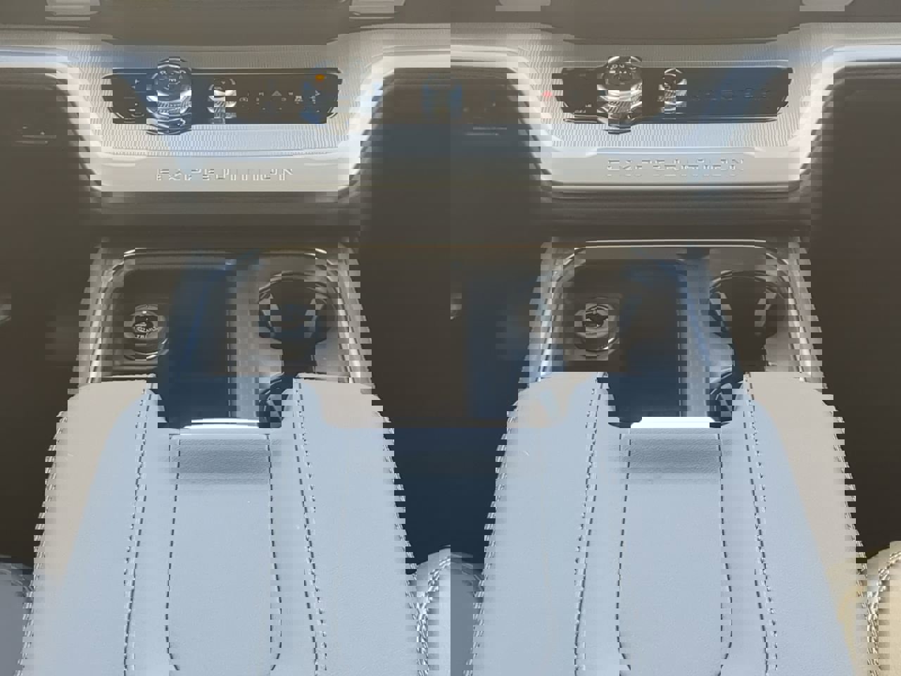 New 2026 Ford Expedition Active image 17