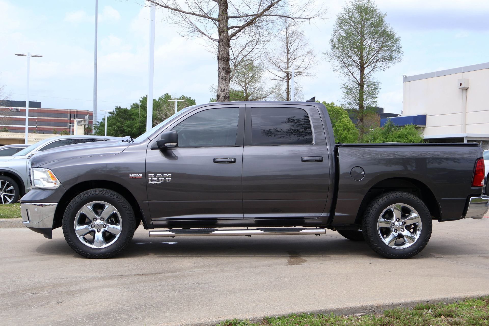 Used 2019 RAM 1500 Lone Star image 3