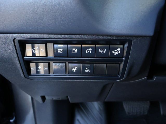 Used 2023 Toyota Tundra Platinum w/ Advanced Package image 38