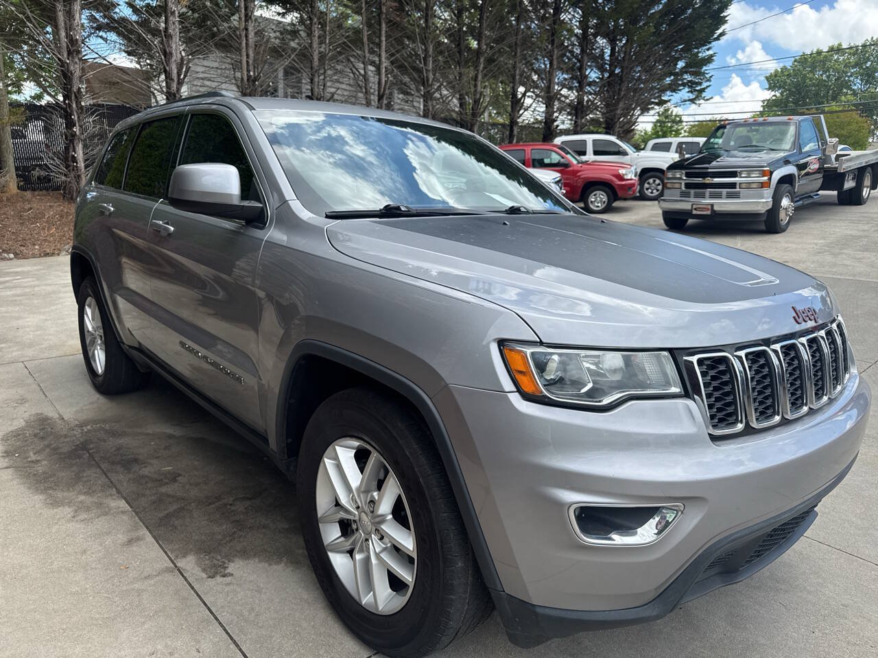 Used 2018 Jeep Grand Cherokee Laredo RWD image 7