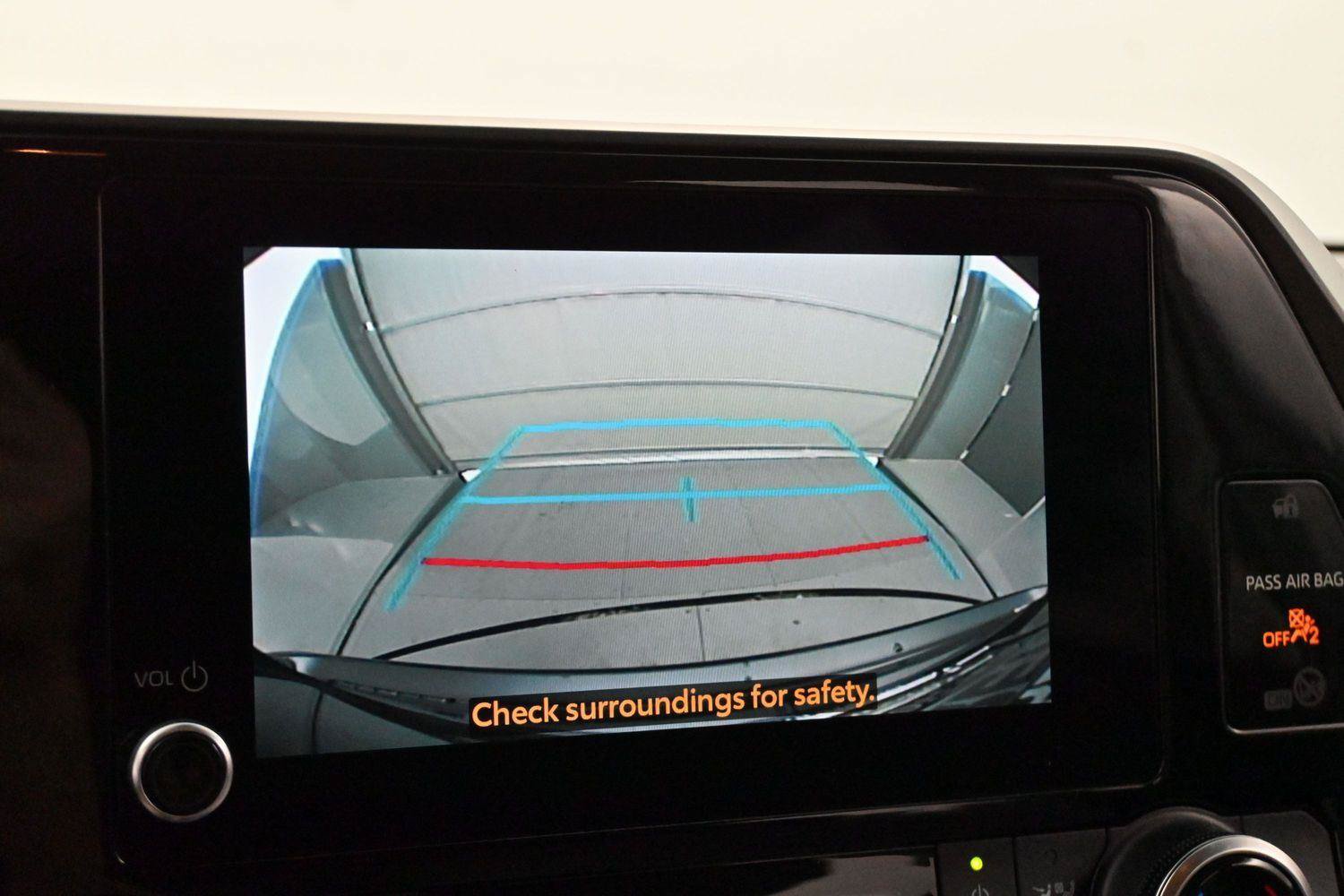 Used 2023 Toyota Highlander LE FWD image 21