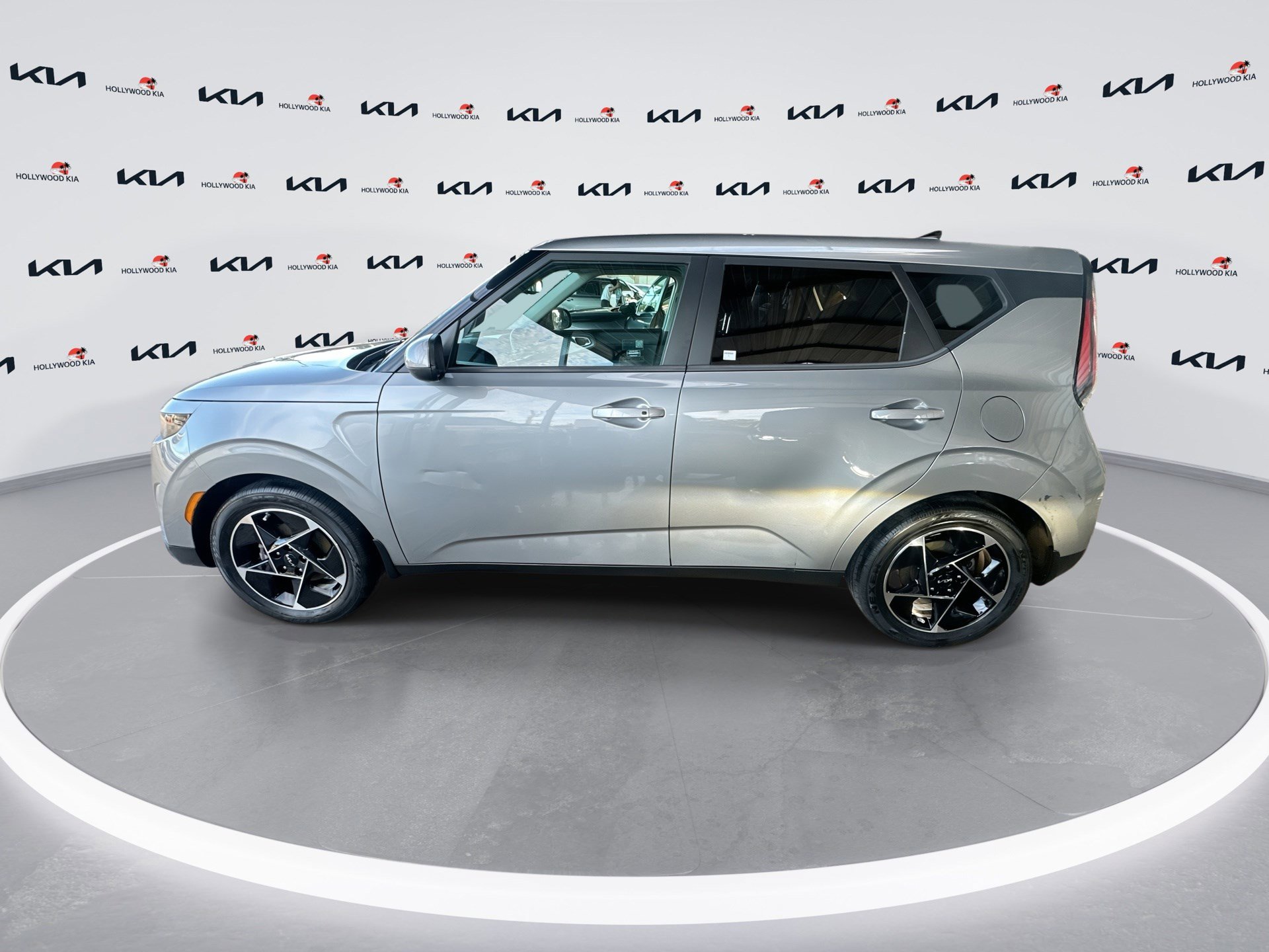 Certified 2023 Kia Soul EX image 5