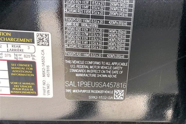 Used 2025 Land Rover Range Rover Sport SE image 40