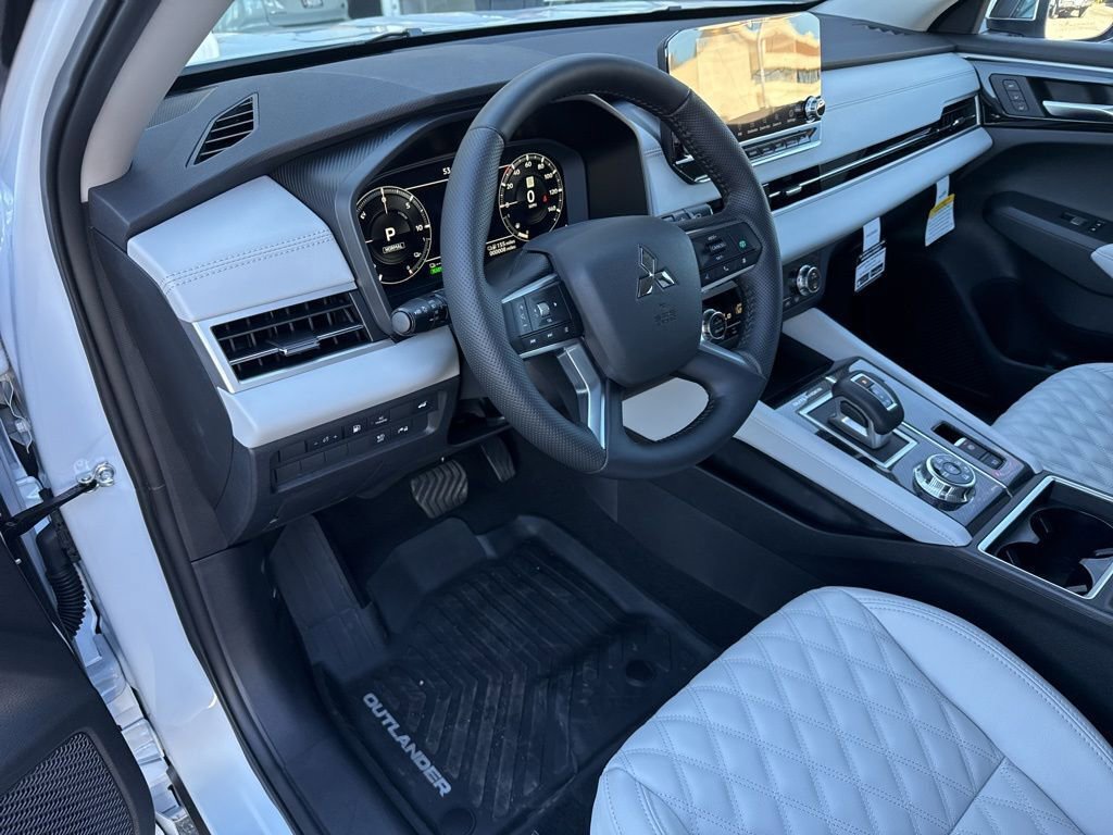 New 2025 Mitsubishi Outlander SEL image 20
