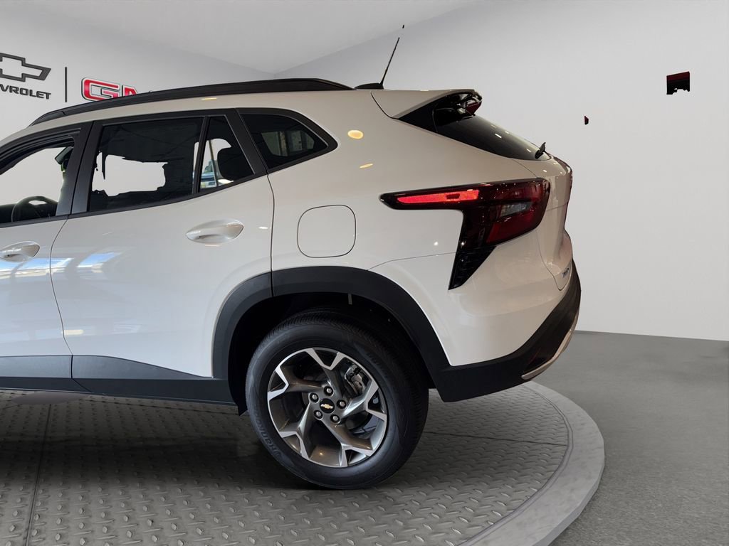 New 2025 Chevrolet Trax LT w/ Driver Confidence Package image 24